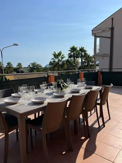 Alloggio A 150M Dal Mare Con Grande Terrazza Cervo Italy